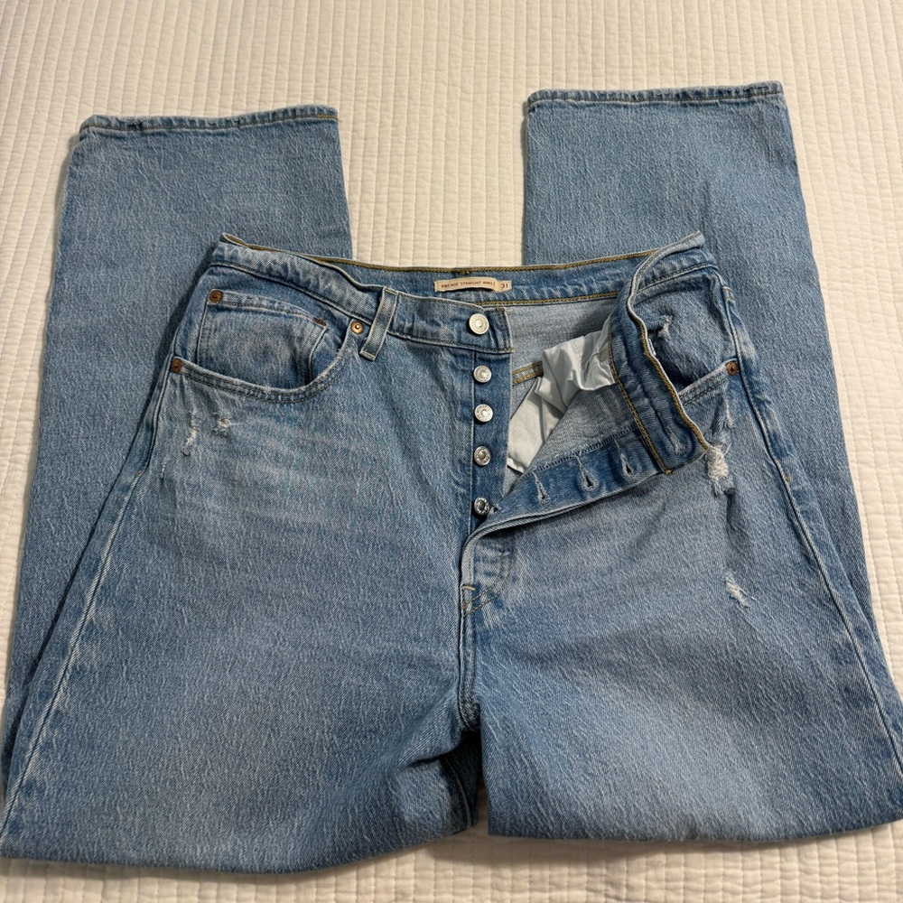 Levi’s rib cage straight ankle 31